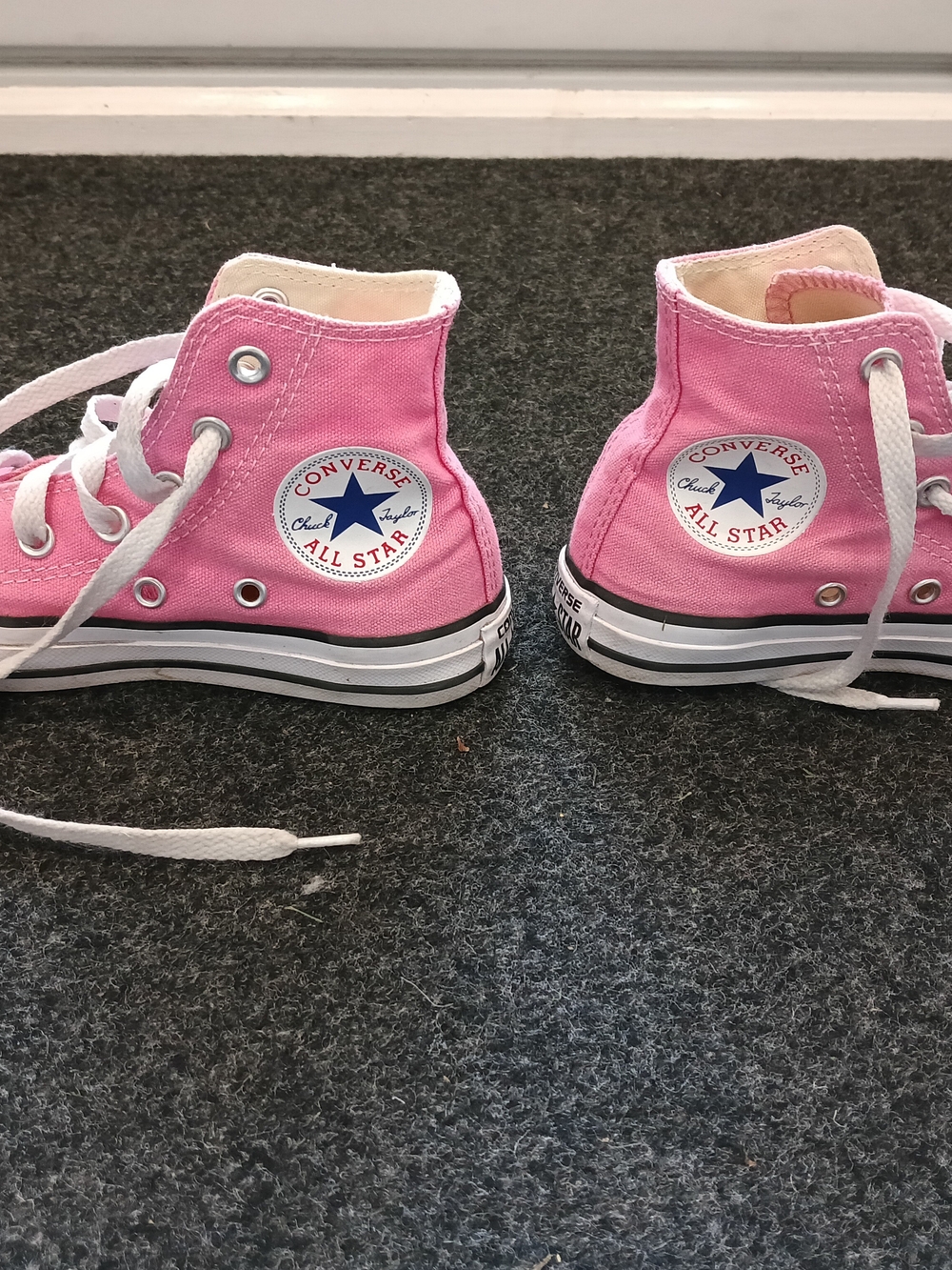 Converse Kids High Top Sneakers in Pink